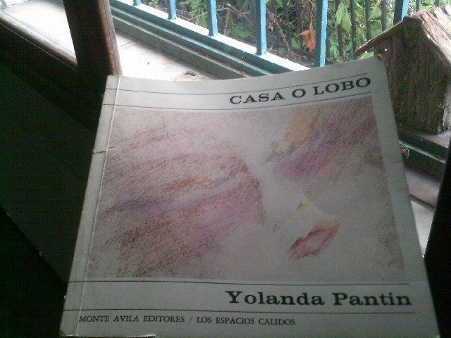 Casa o Lobo, uno de los libros de Yolanda Pantin. Foto: Juntalibros